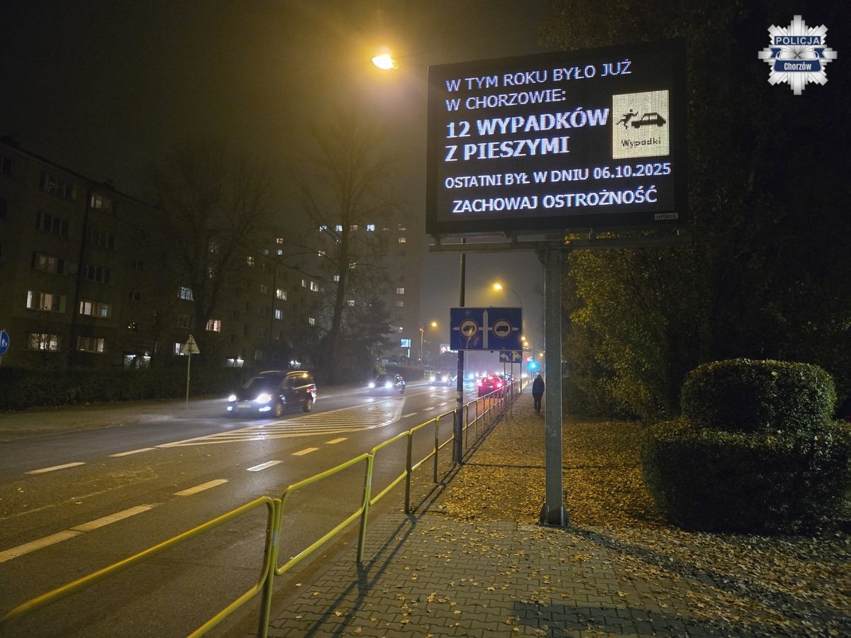 Tablice informacyjne w Chorzowie przypominają kierowcom o bezpieczeństwie pieszych