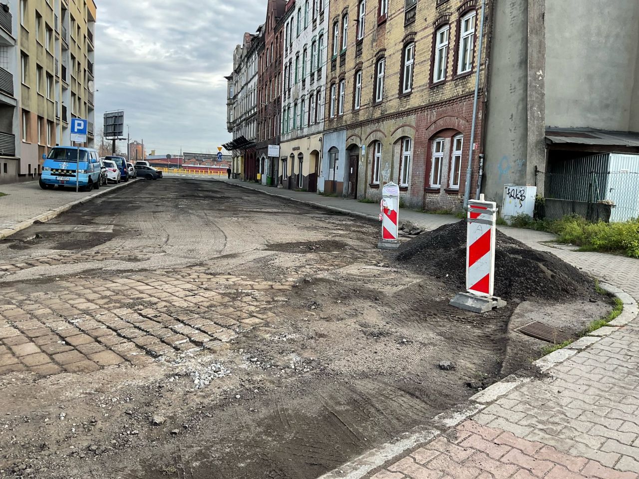 Remont ulicy Miechowickiej w Chorzowie – ruszyły prace nad nową nawierzchnią