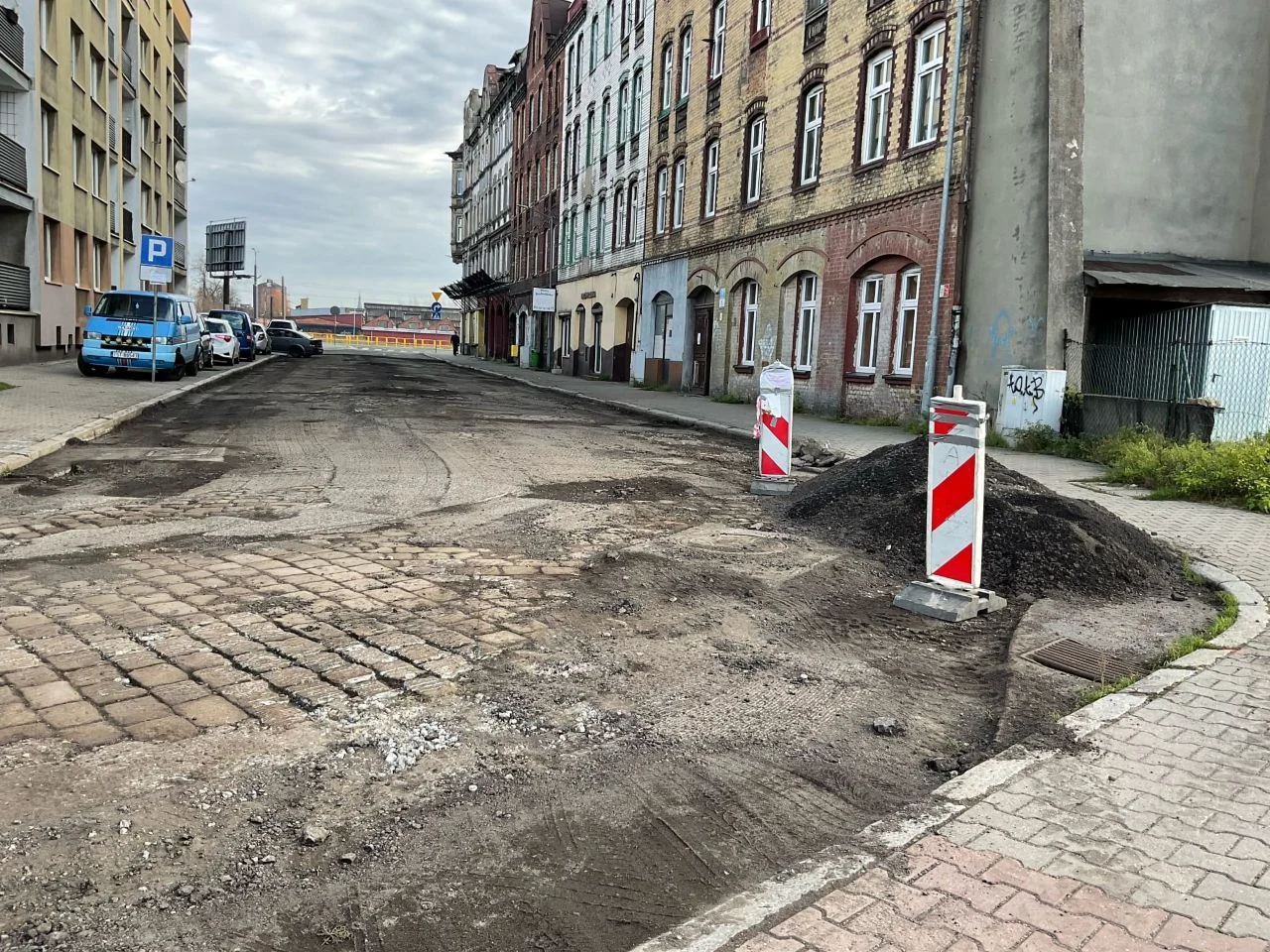 Remont ulicy Miechowickiej w Chorzowie – ruszyły prace nad nową nawierzchnią