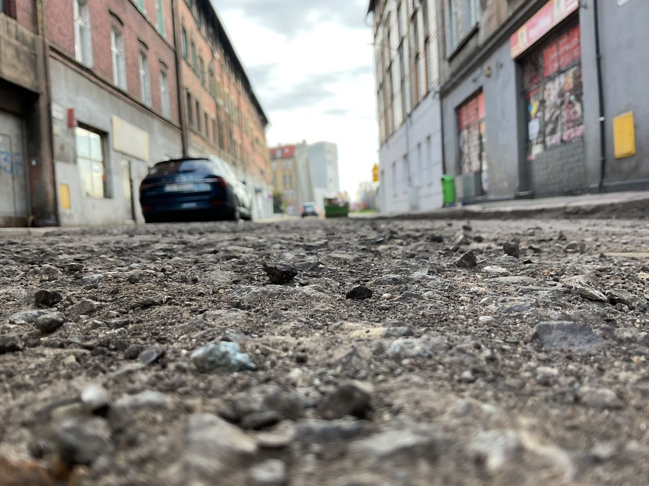 Remont ulicy Miechowickiej w Chorzowie – ruszyły prace nad nową nawierzchnią