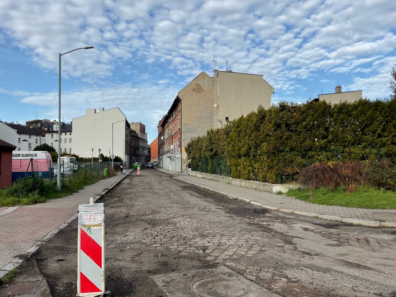 Remont ulicy Miechowickiej w Chorzowie – ruszyły prace nad nową nawierzchnią