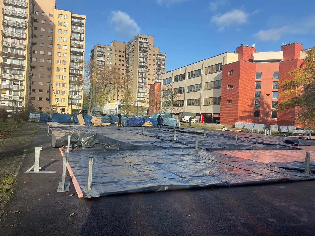 Nowe lodowisko w Chorzowie! MORiS rusza z budową przy SP 5 na Klimzowcu