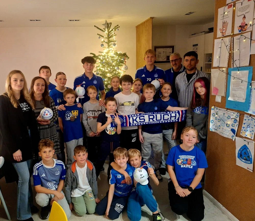 Piłkarze Ruchu Chorzów odwiedzili Dom Aniołów Stróżów