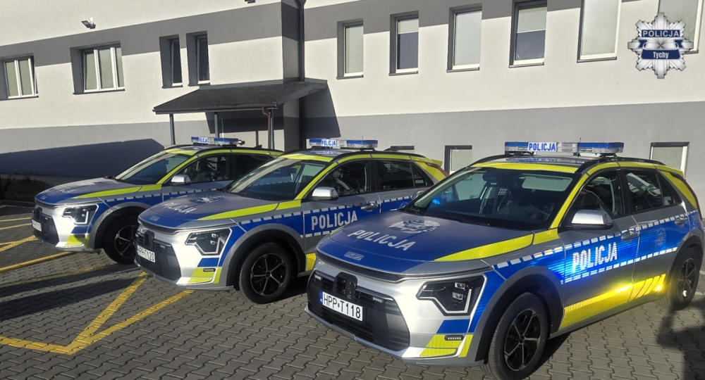 Nowoczesne radiowozy hybrydowe dla tyskiej policji /fot. KMP Tychy