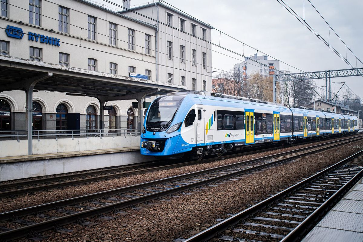 Rybnik traci połączenie z Krakowem – protesty i petycje mieszkańców