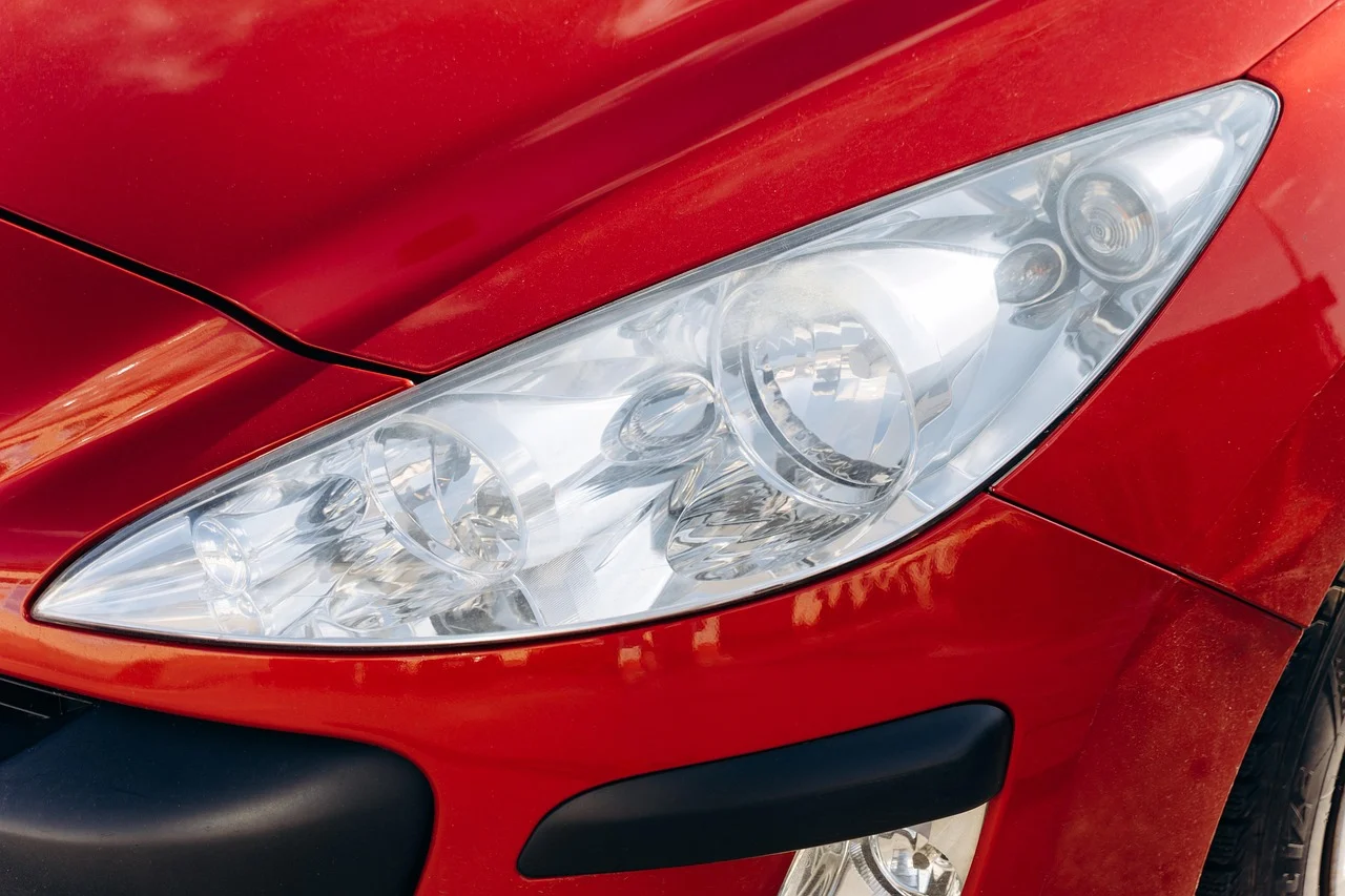 Jutro sprawdzisz światła auta za darmo. Trwa akcja "Twoje światła – Nasze bezpieczeństwo"