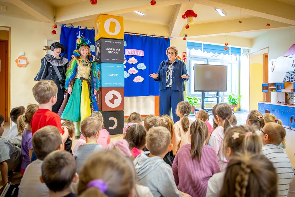 Teatr Trip wraca do przedszkoli w Tychach z interaktywnym spektaklem o segregacji odpadów
