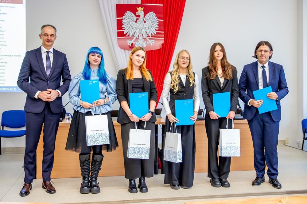 Stypendia "Quod discis, tibi discis" wręczone – wyróżnieni najlepsi studenci Tychów
