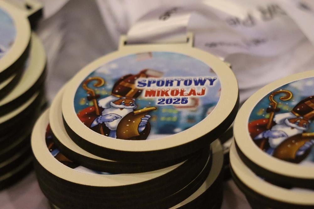 Sportowy Mikołaj 2025 w Piekarach Śląskich – mnóstwo zabawy i prezentów dla dzieci