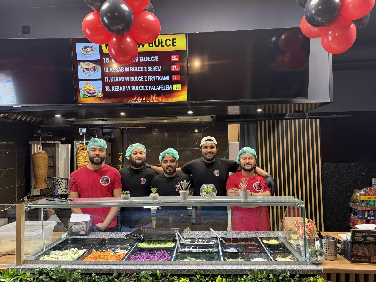 Kraftowy kebab i lawasz wypiekany na miejscu! Poznaj Kebab Inn z Mikołowa