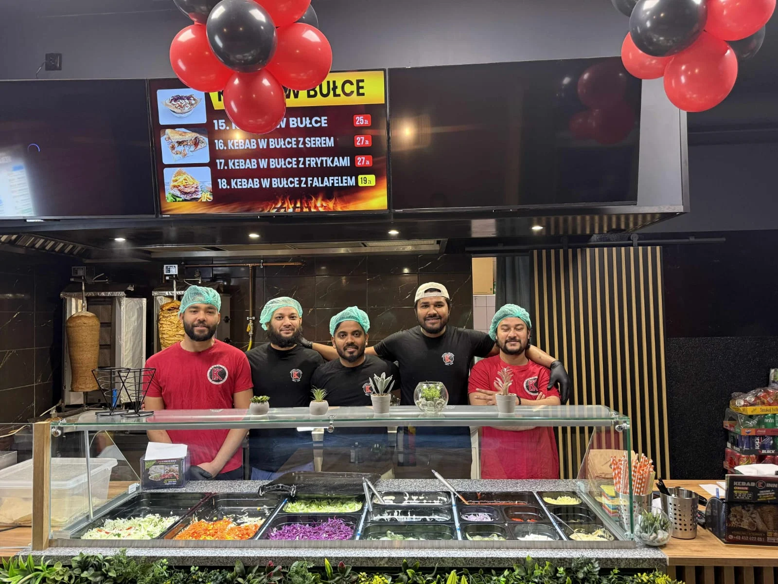 Kraftowy kebab i lawasz wypiekany na miejscu! Poznaj Kebab Inn z Mikołowa