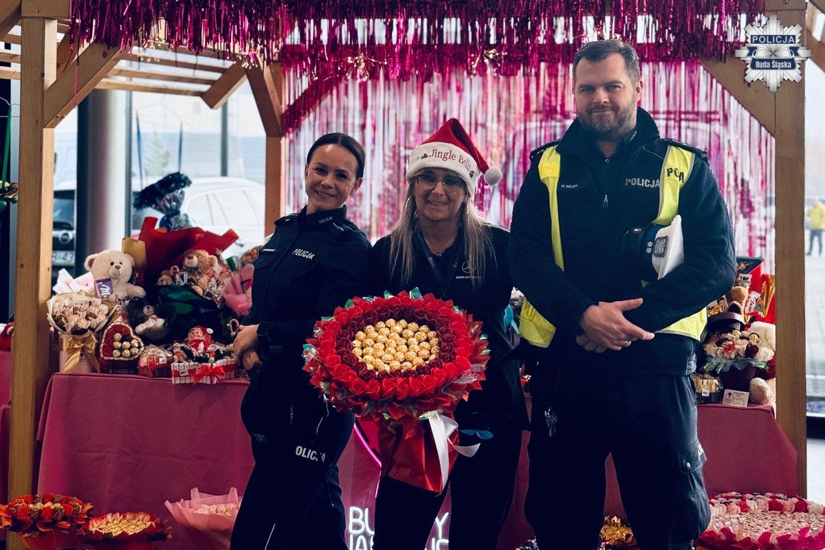 Mikołajkowa lekcja bezpieczeństwa - policjanci odwiedzili najmłodszych