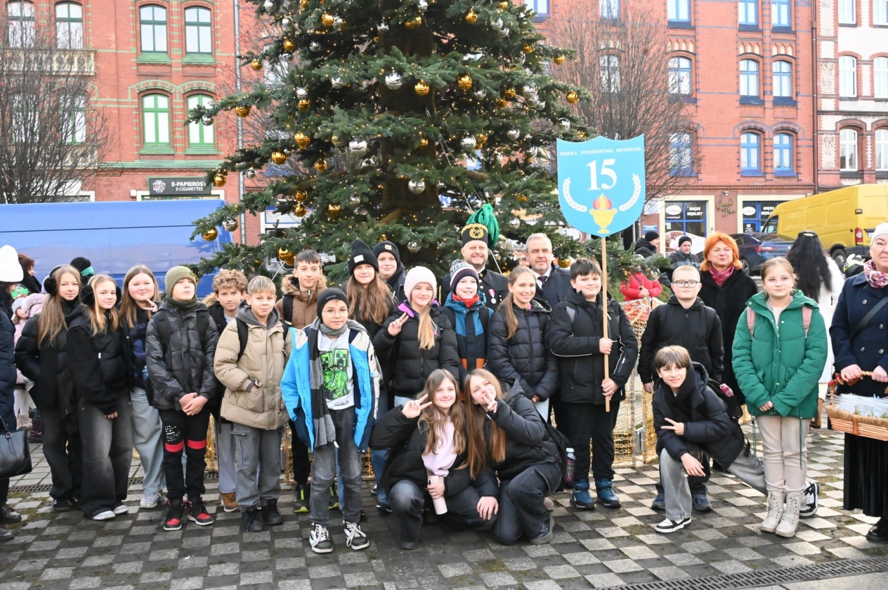 Świąteczne śpiewanie na rynku w Nowym Bytomiu 7