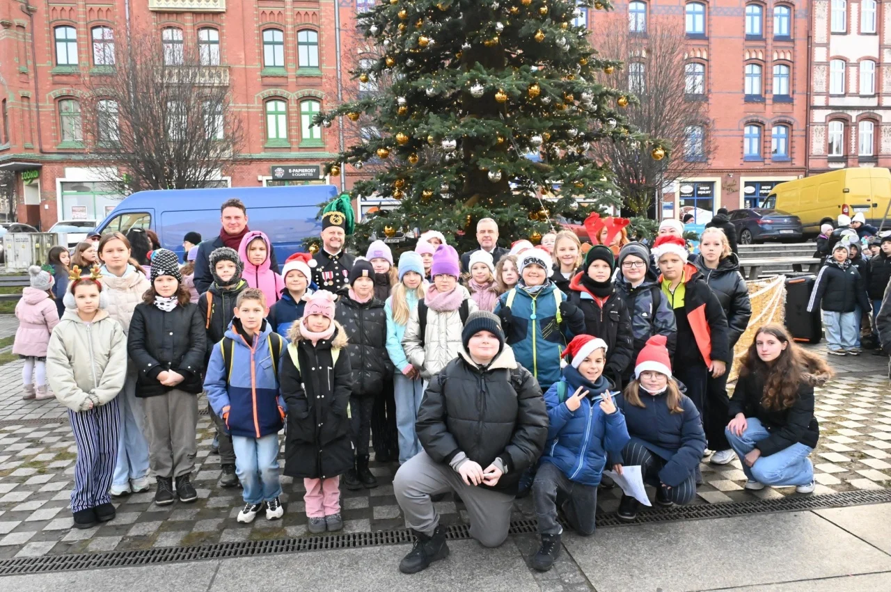 Świąteczne śpiewanie na rynku w Nowym Bytomiu!