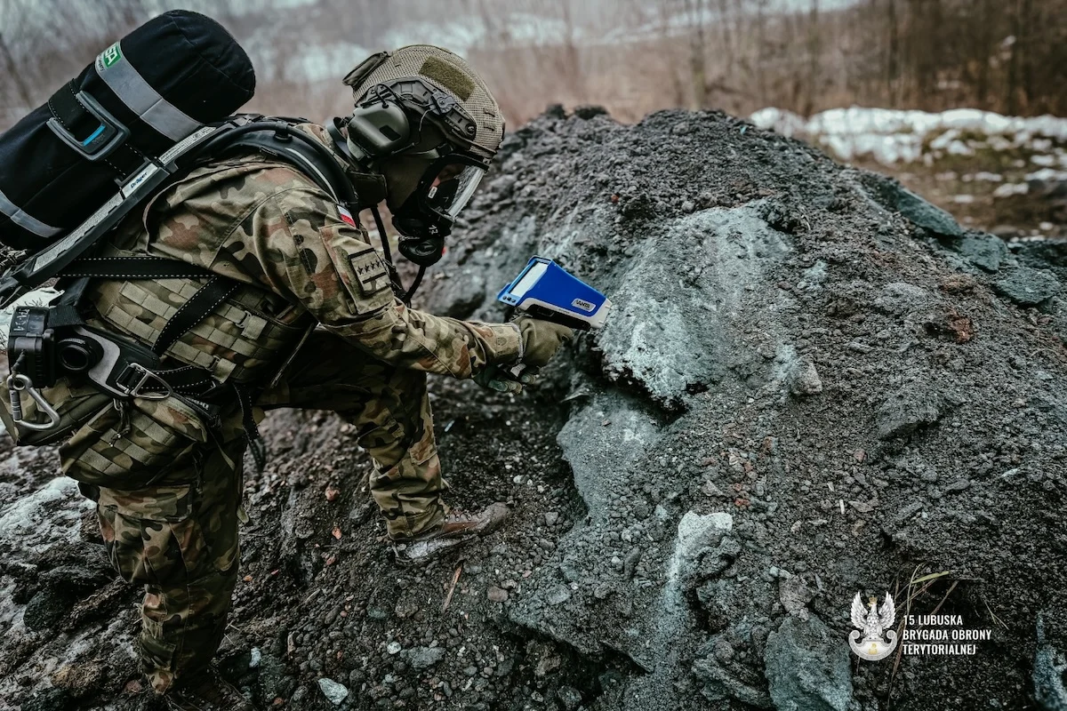 Śledztwo w sprawie nielegalnego wysypiska odpadów: CBA zabezpiecza dowody