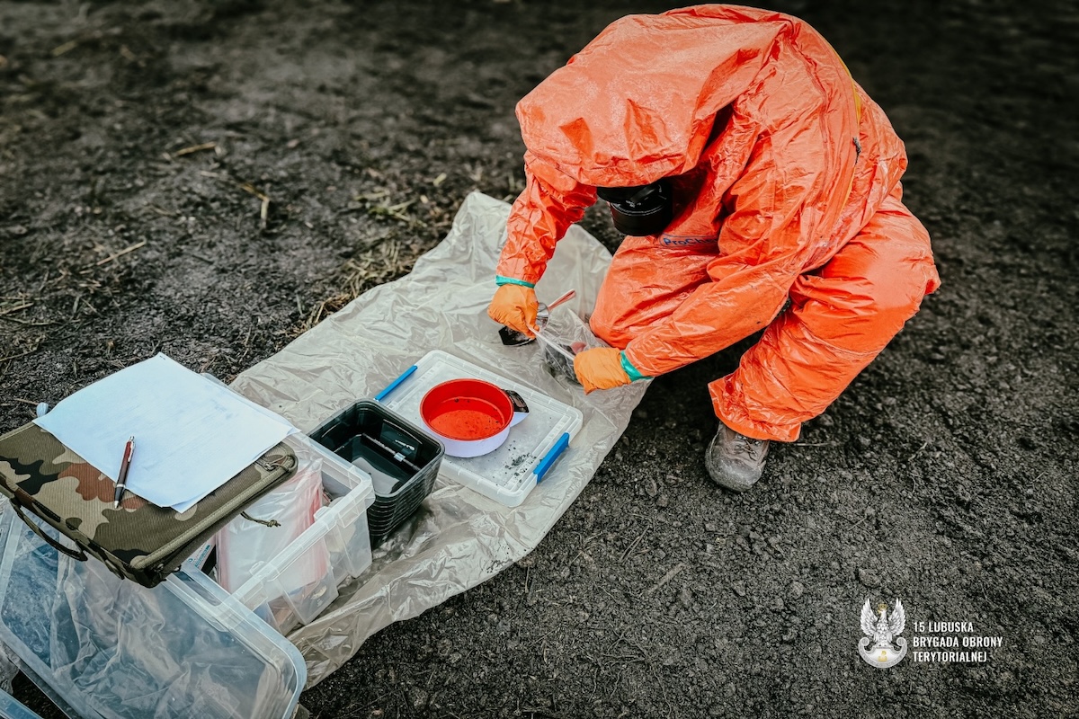 Śledztwo w sprawie nielegalnego wysypiska odpadów: CBA zabezpiecza dowody