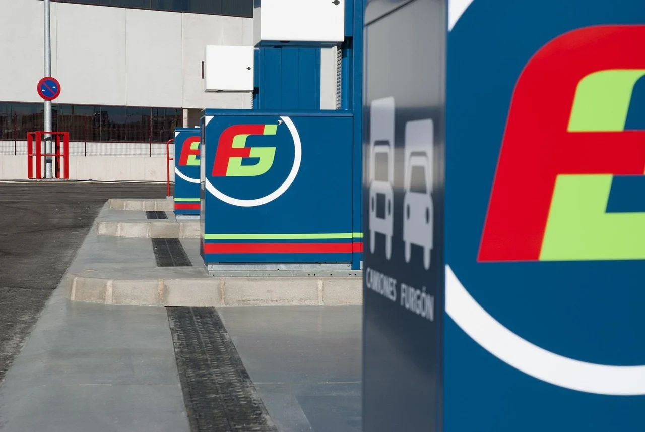 Rewolucja na stacjach paliw. Jak naprawdę wygląda tankowanie wodoru?