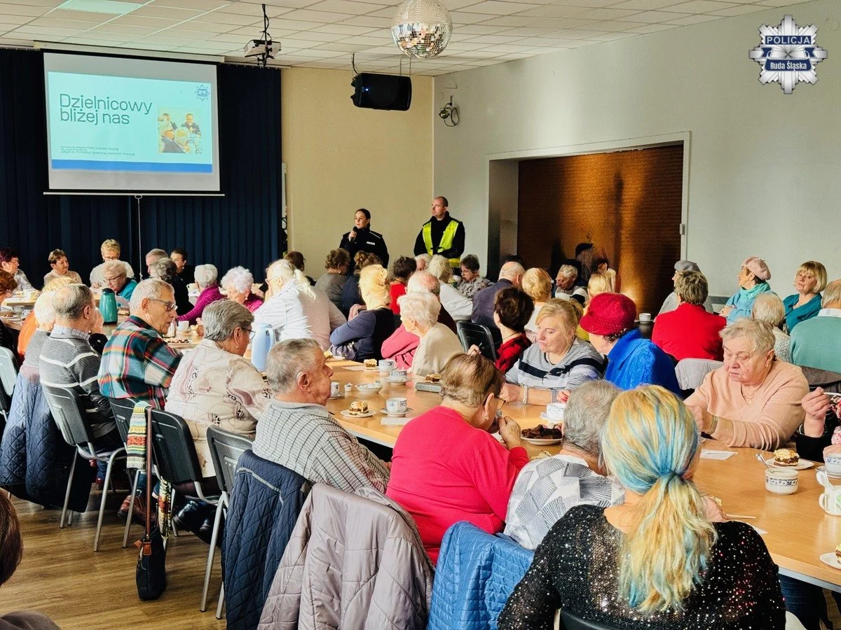 Rudzcy policjanci przypominają seniorom, jak dbać o siebie na co dzień