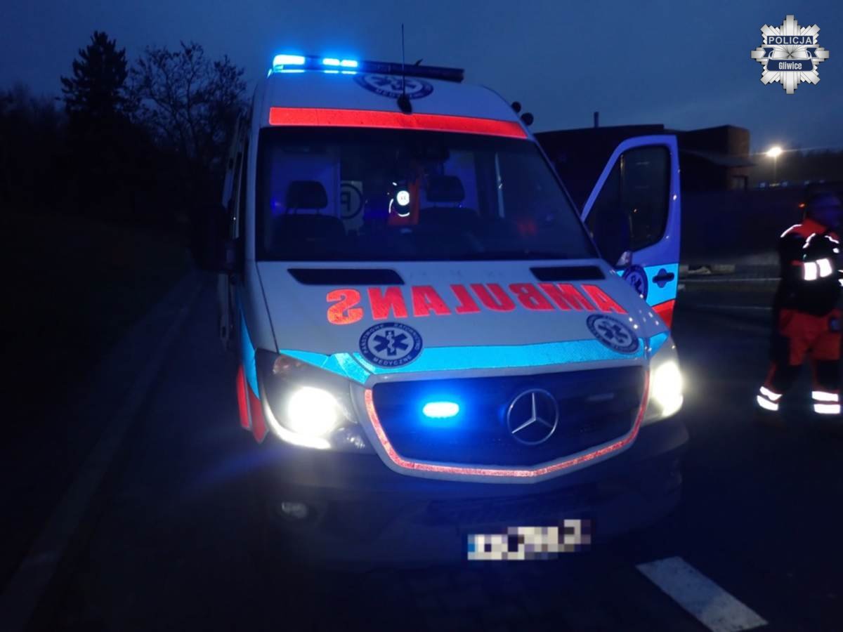 Policjanci z gliwickiej autostradówki pomogli w pilnym transporcie narządu do przeszczepu / fot. KMP Gliwice