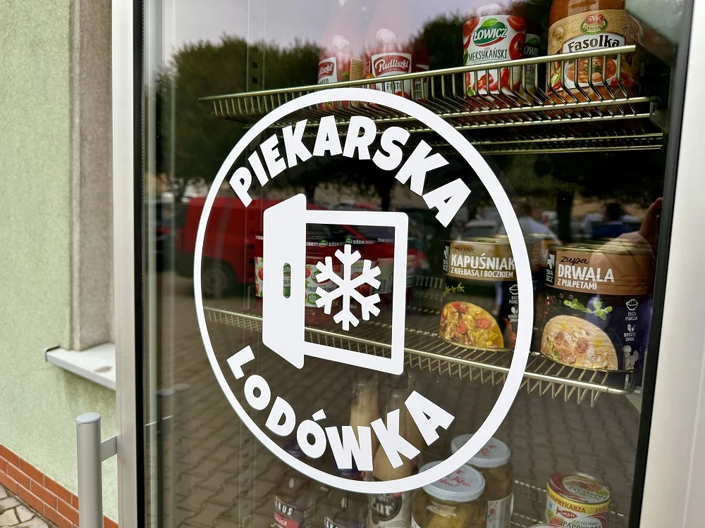 Masz nadmiar jedzenia po świętach? Podziel się w Piekarskiej Lodówce Społecznej