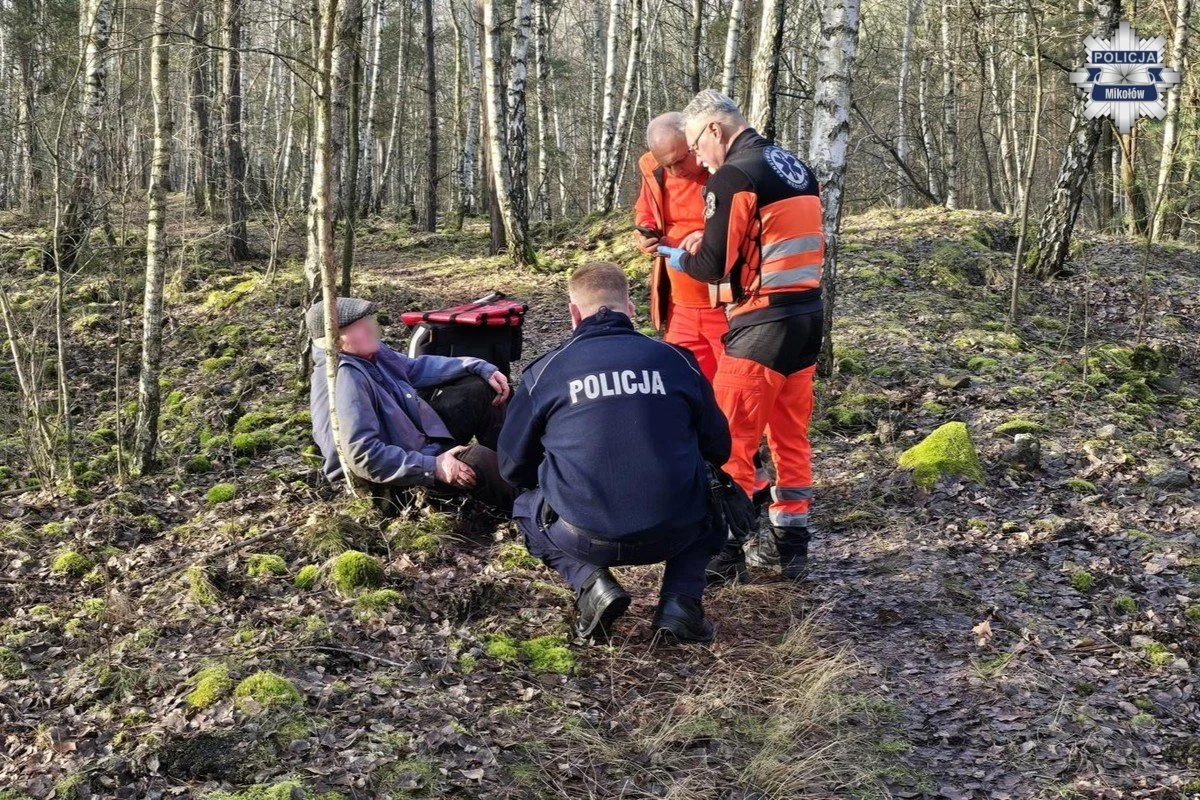 85-letni senior z Mikołowa spędził całą noc w lesie