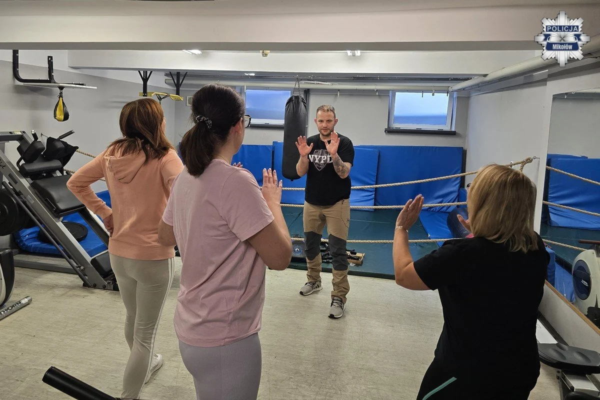 Samoobrona dla kobiet w Komendzie Powiatowej Policji w Mikołowie