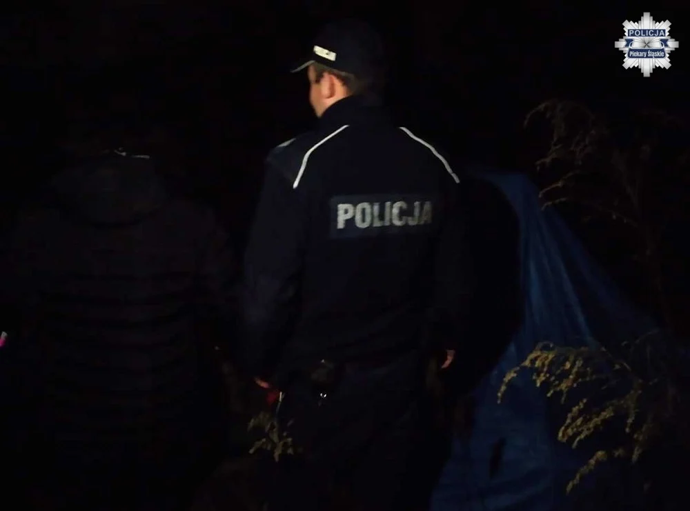 Piekarska policja dba o bezpieczeństwo bezdomnych w okresie zimowym