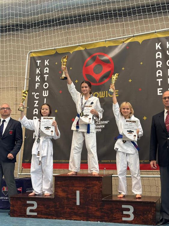 589924670_1162247109372812_8066444896190488420_n