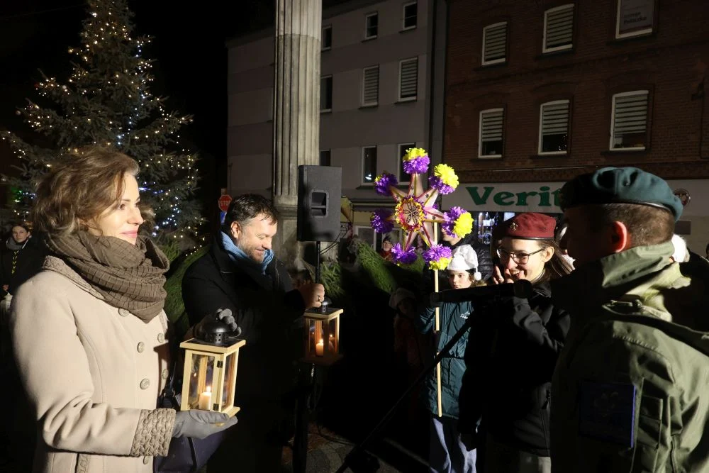 Świąteczna magia na Placu Mariackim – przyjdź na rozświetlenie miejskiej choinki