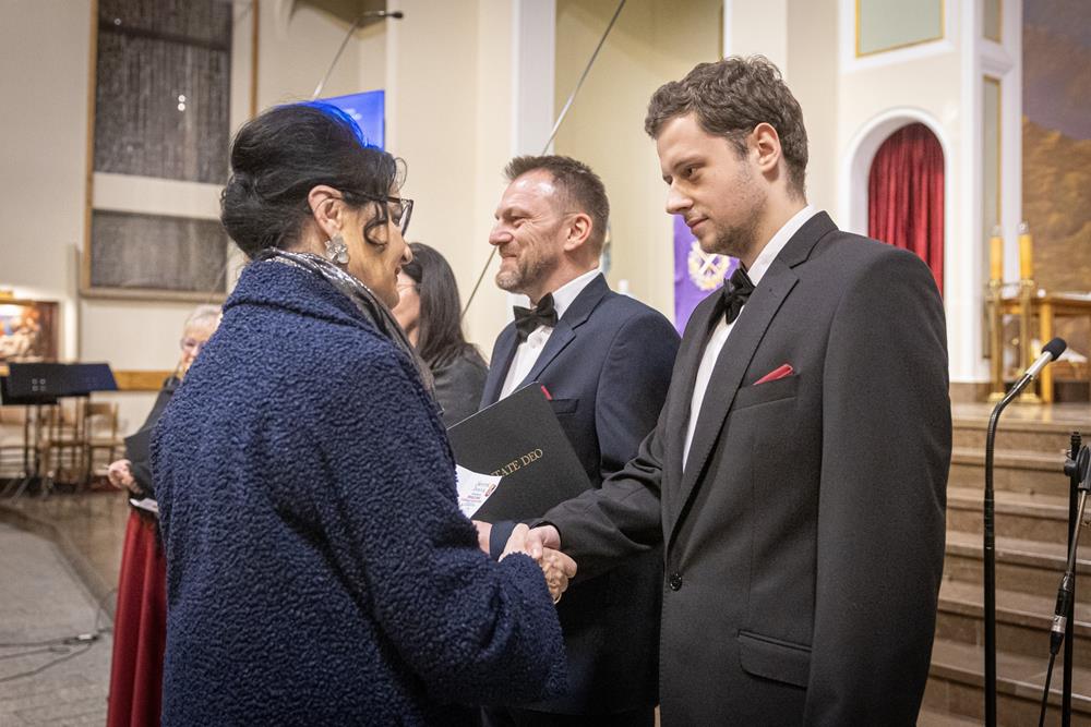 595197342_1299918608828859_8159825107821995708_n