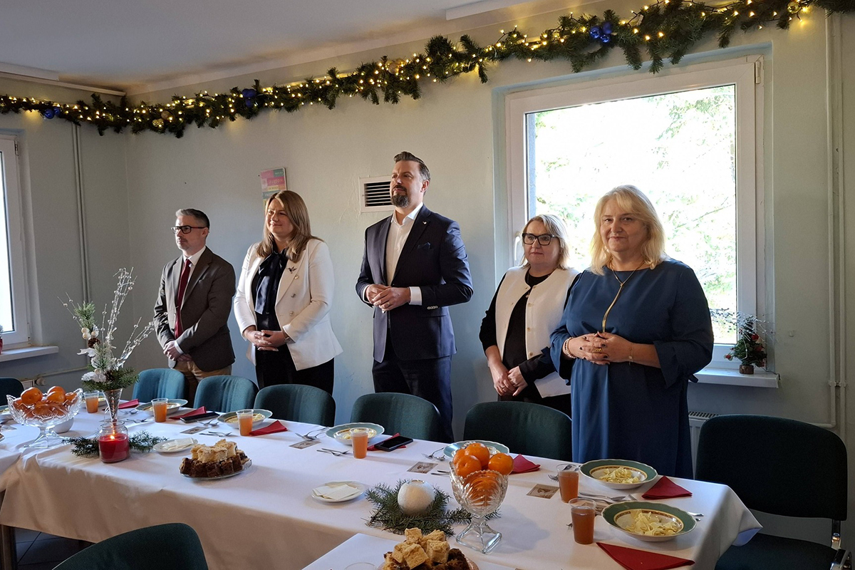 Stowarzyszenie Przystań zorganizowało spotkanie wigilijne dla osób potrzebujących