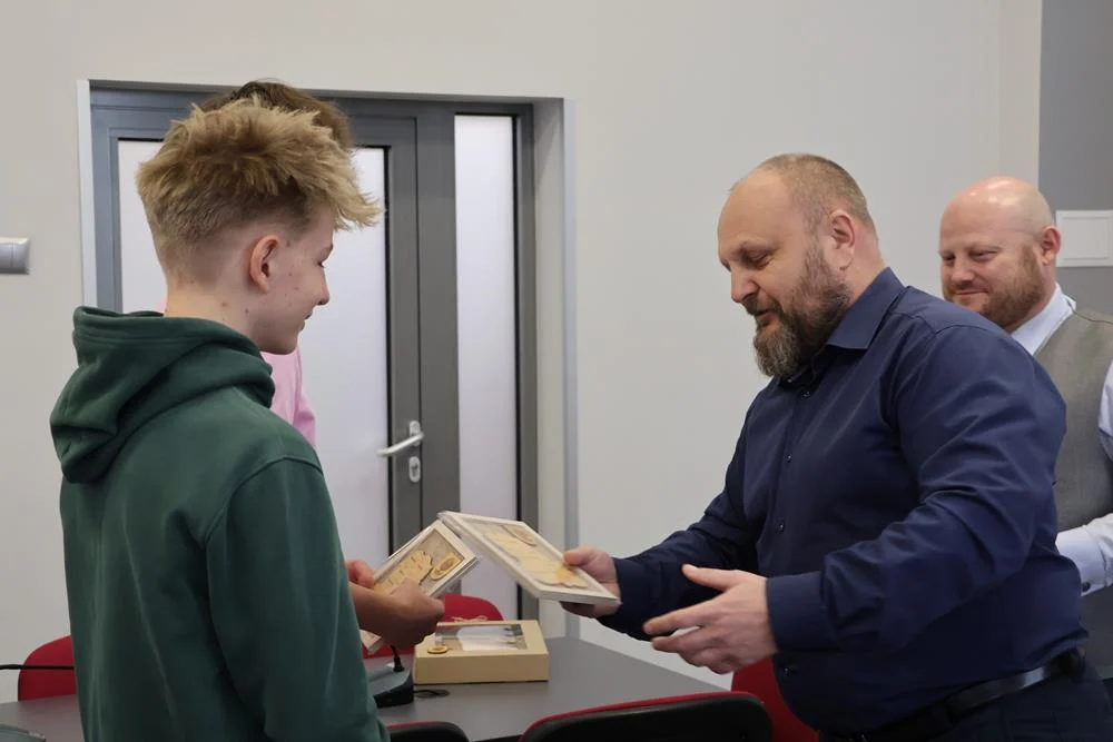 597504012_122195245220329281_1052974702689337479_n