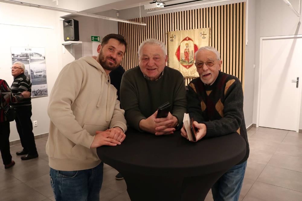 597836407_1277699267724833_1474193930094673781_n