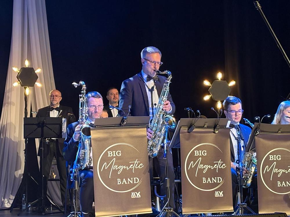 Świąteczny koncert Antoniego Zimnala i Big Magnetic Band poruszył publiczność