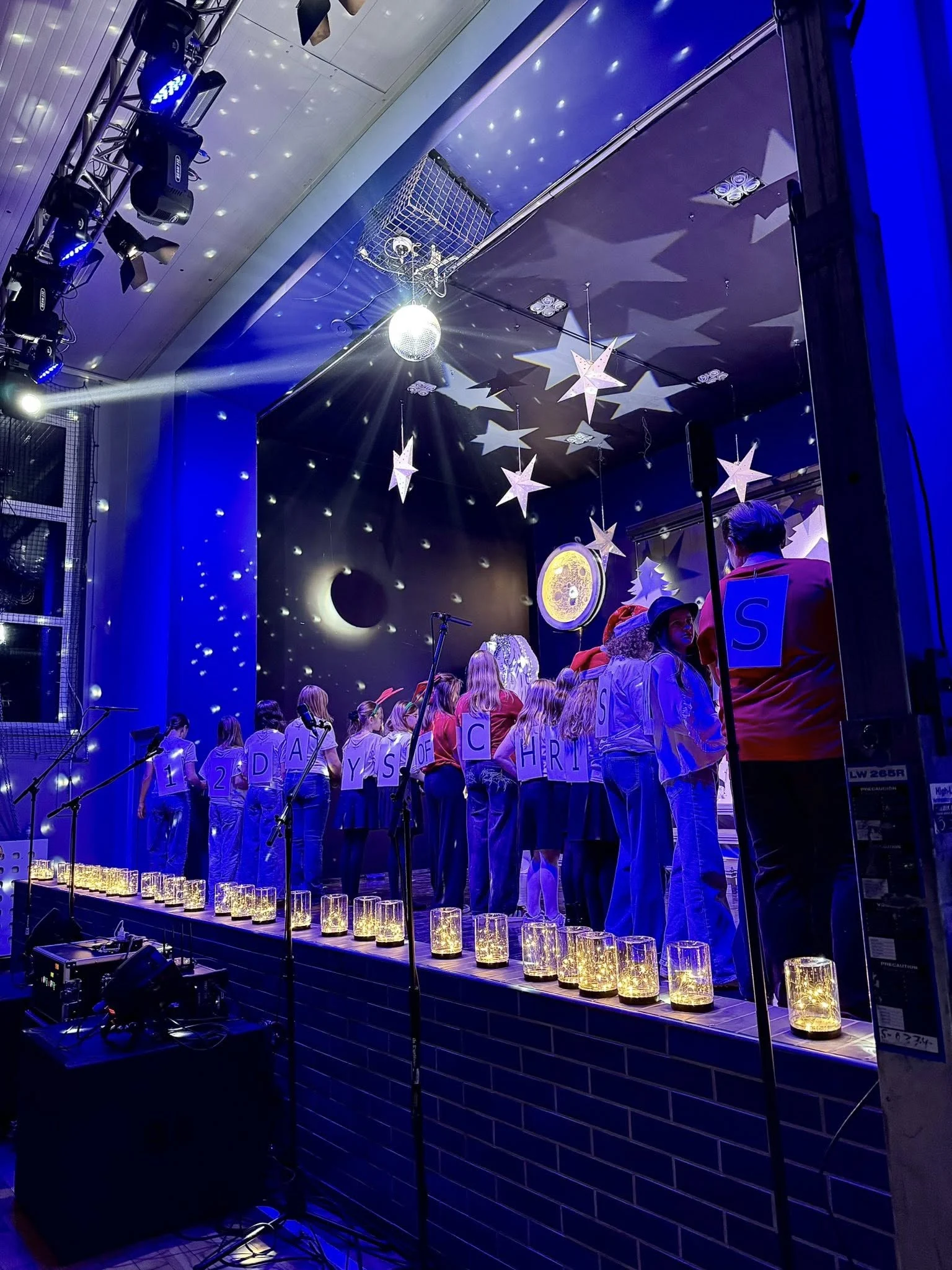 Świąteczny koncert uczniów klas IV i V w Zabrzu / fot. Szkoła Społeczna w Zabrzu