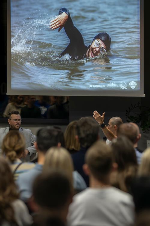 599948917_1450109553783809_3757676334405046253_n