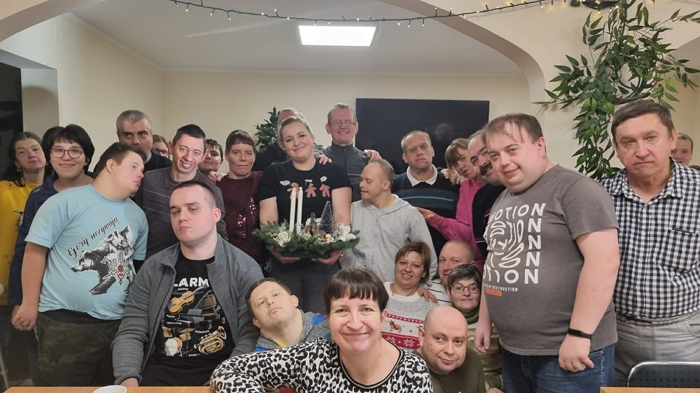 Wyjątkowe świąteczne zajęcia w Mysłowicach – biblioterapia, zagadki i dekorowanie pierniczków