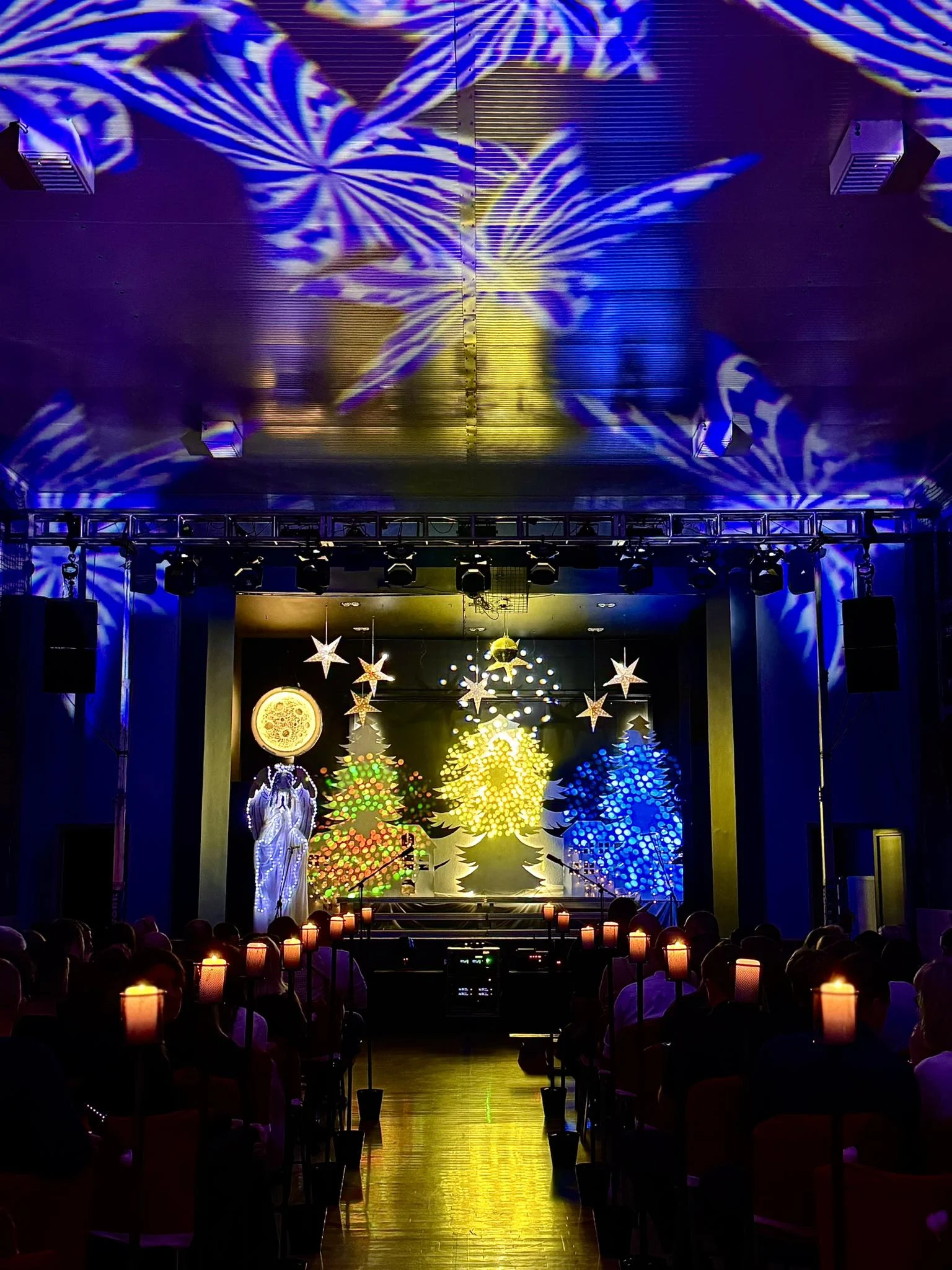 Świąteczny koncert uczniów klas IV i V w Zabrzu / fot. Szkoła Społeczna w Zabrzu