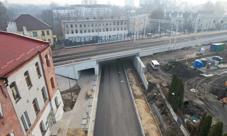 Od 23 grudnia dwukierunkowy przejazd pod nowym wiaduktem przy ul. Nowopogońskiej