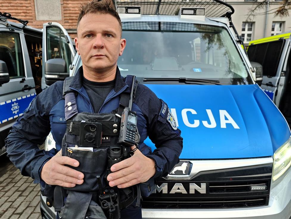 Policjant poza służbą interweniował w Tychach – uspokoił awanturujących się mężczyzn