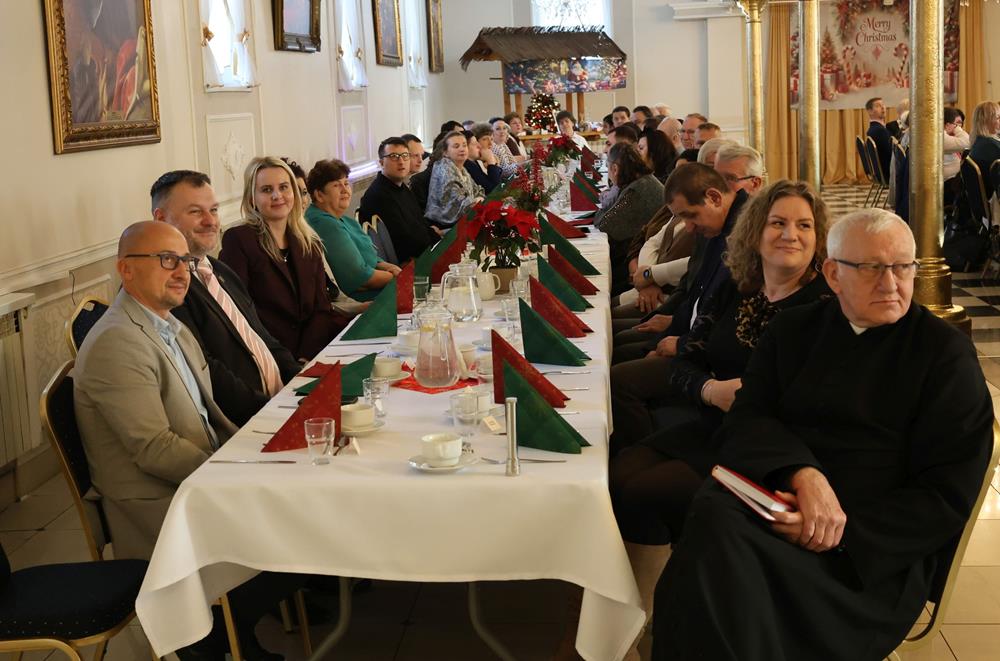 Spotkanie wigilijne WTZ Piekary Śląskie z udziałem władz miasta i rodzin uczestników