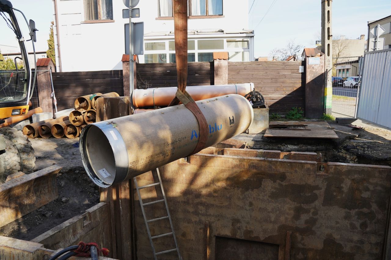 Katowickie Wodociągi modernizują kanalizację bez wykopów, minimalizując utrudnienia