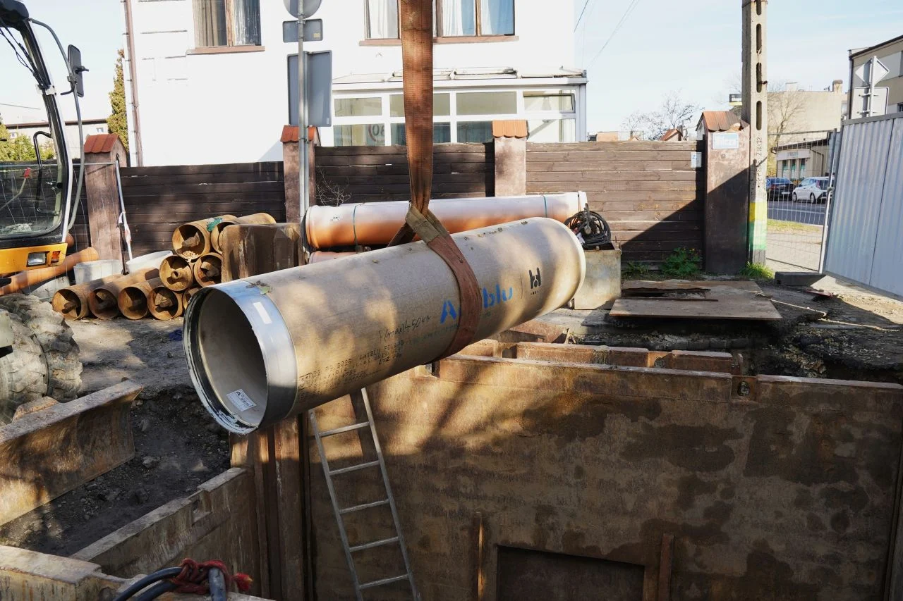 Katowickie Wodociągi modernizują kanalizację bez wykopów, minimalizując utrudnienia