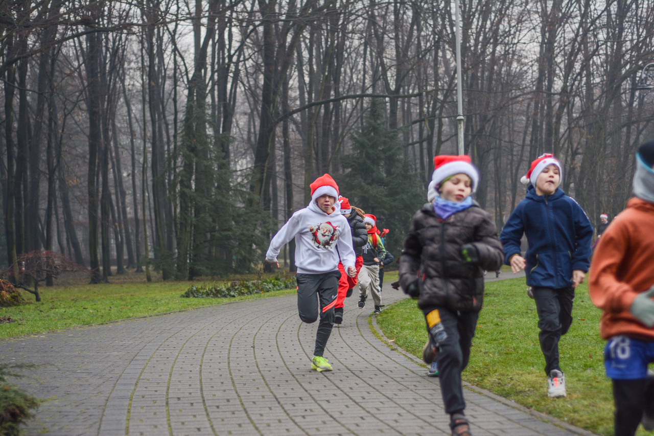Mikołajkowy parkrun Katowice 2025 3