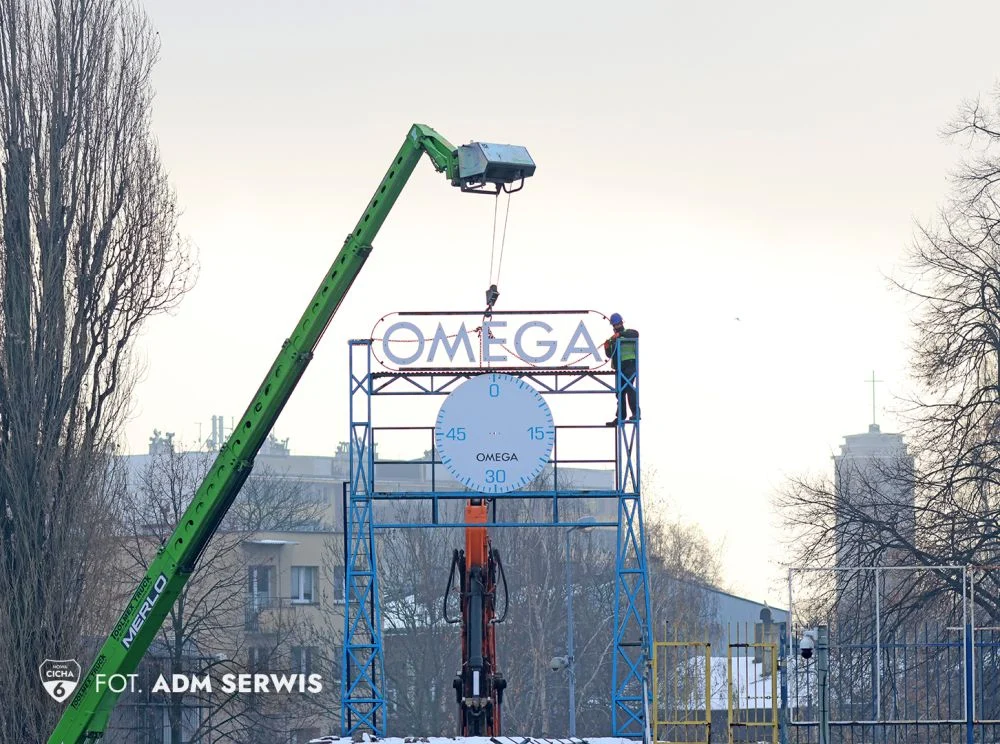 Z Cichej 6 znika legendarny zegar OMEGA