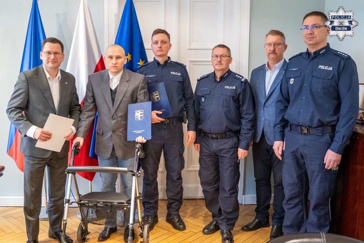 Policjant, który ratował innych z pożaru, potrzebuje naszej pomocy!