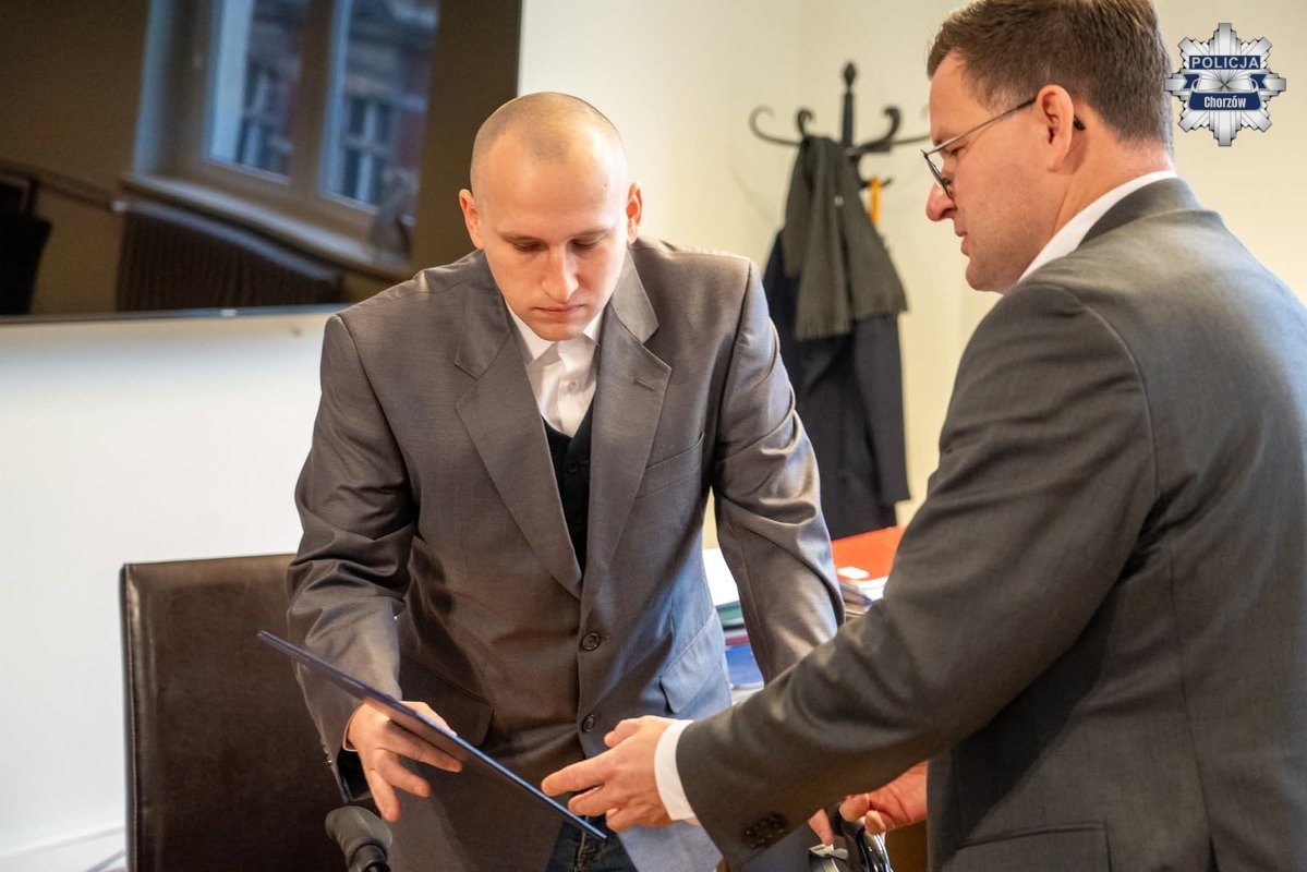 Policjant, który ratował innych z pożaru, potrzebuje naszej pomocy!