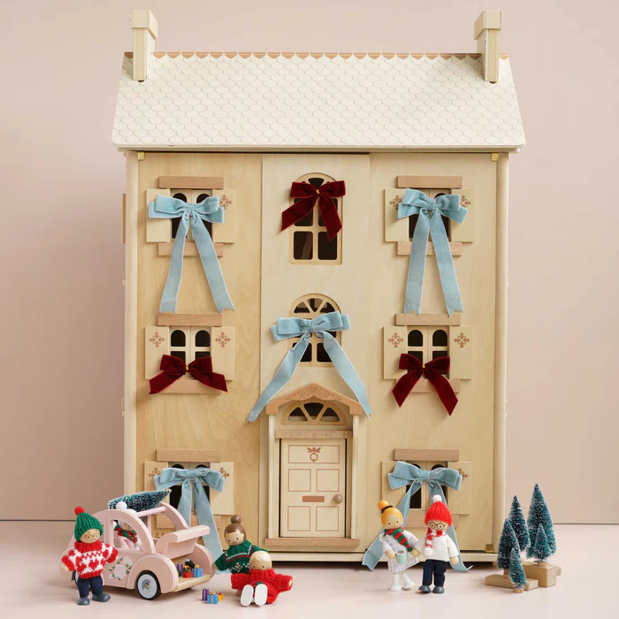 Na co patrzeć przy zakupie domku dla lalek?