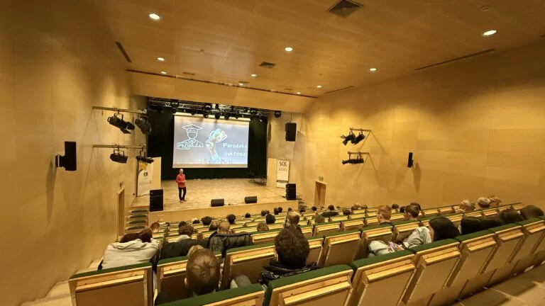 Motywacja i wiedza dla młodych – inspirujące spotkanie uczniów z Rybnika