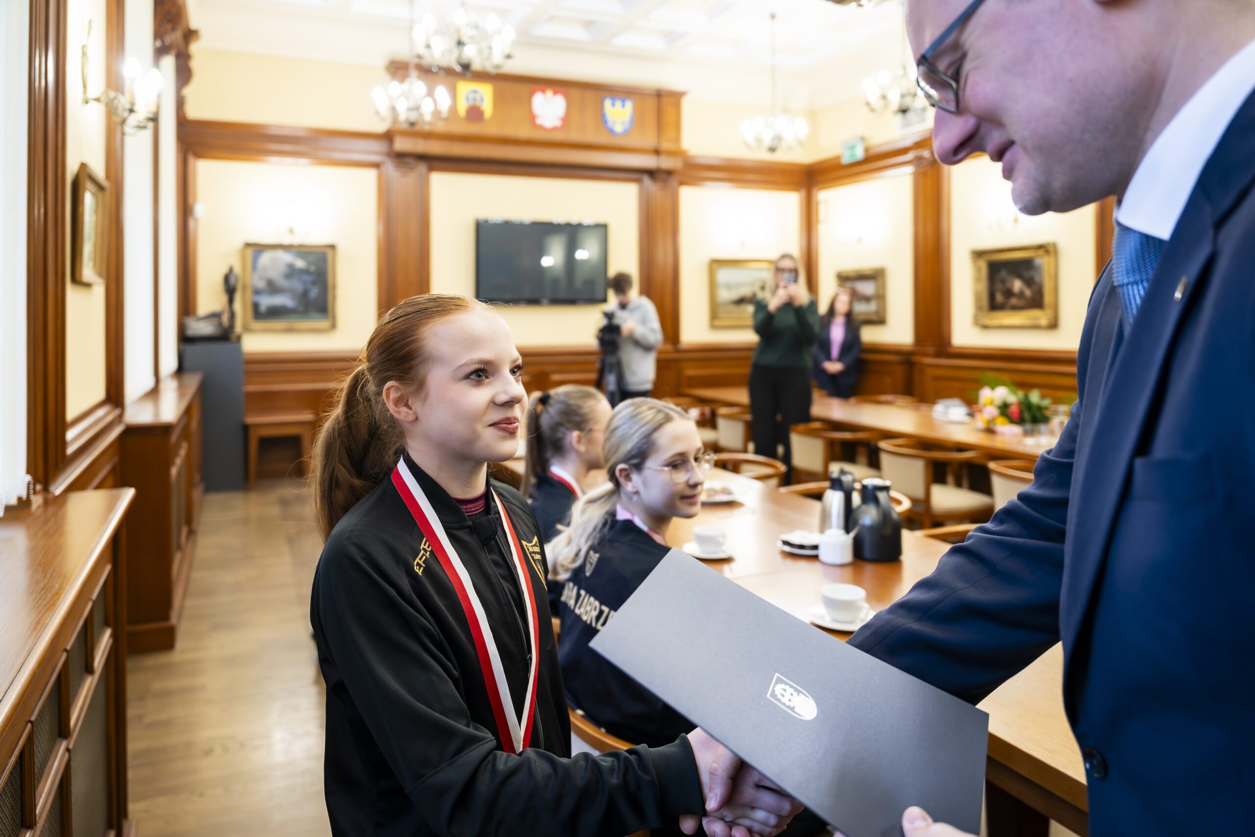 Mistrzynie Polski w gimnastyce sportowej z wizytą w Urzędzie Miejskim / fot. UM Zabrze